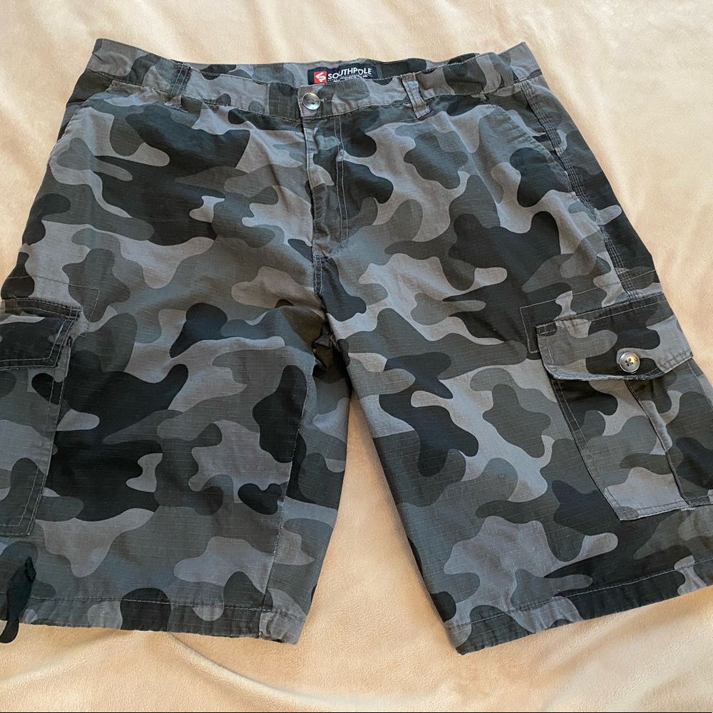 Mens Black Camo Cargo Shorts